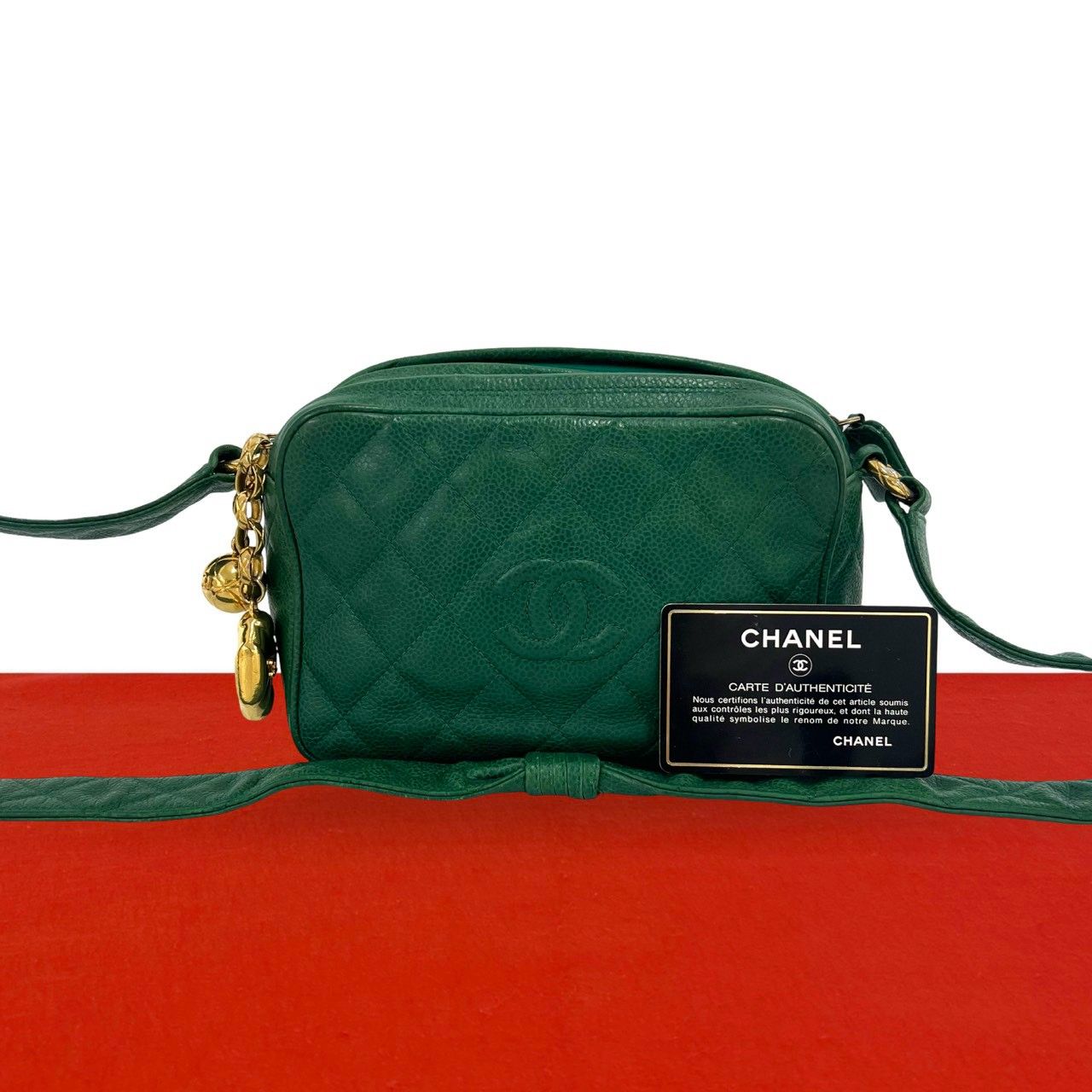 極 美品 カード シール有 2番台 CHANEL シャネル ヴィンテージ マトラッセ ココマーク キャビアスキン ショルダーバッグ グリーン 202-6