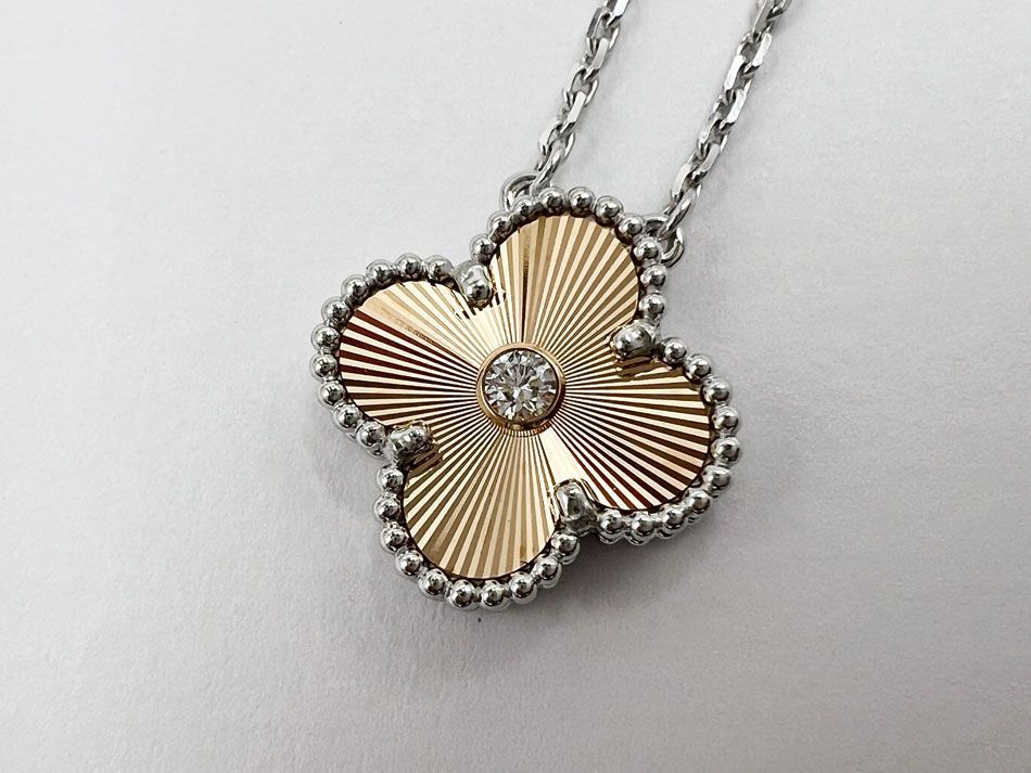 Van Cleef&Arpels VCA ヴァンクリーフ&アーペル ヴィンテージ アルハンブラ ペンダント ネックレス 2024年ホリデー限定 ギヨシェ ダイヤモンド 750 K18 ホワイトゴールド ピンクゴールド VCARPNTH00 未使用品