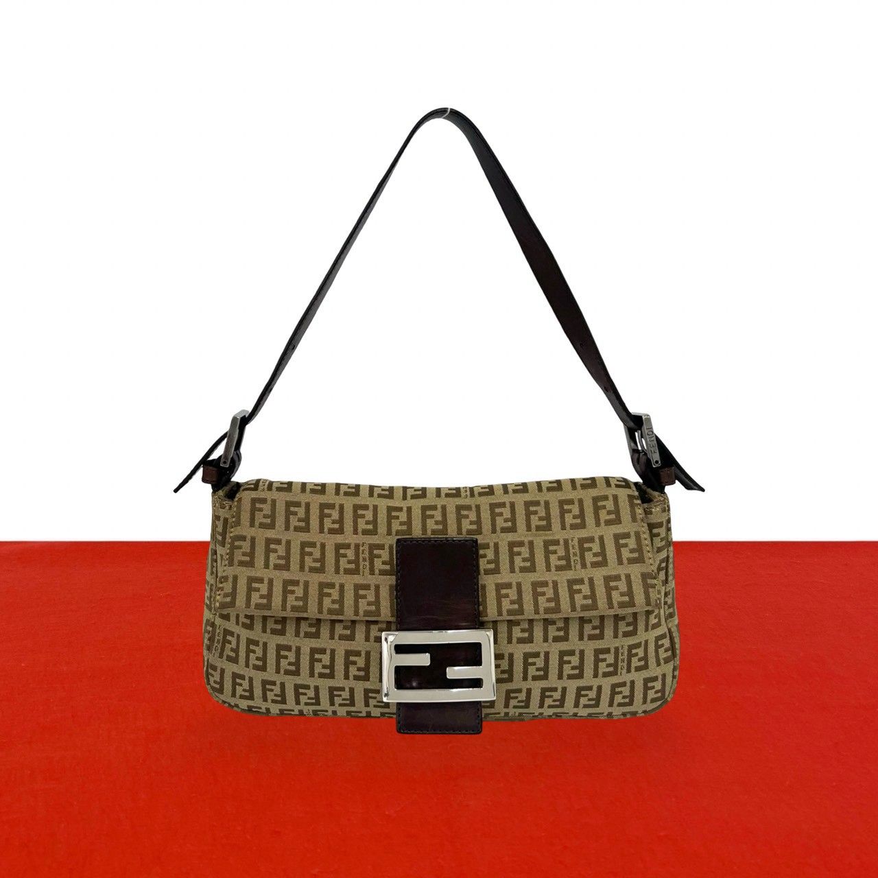 極 美品 FENDI フェンディ ヴィンテージ ズッキーノ FF 柄 キャンバス レザー 本革 セミ ワン ショルダーバッグ ベージュ ブラウン 04680
