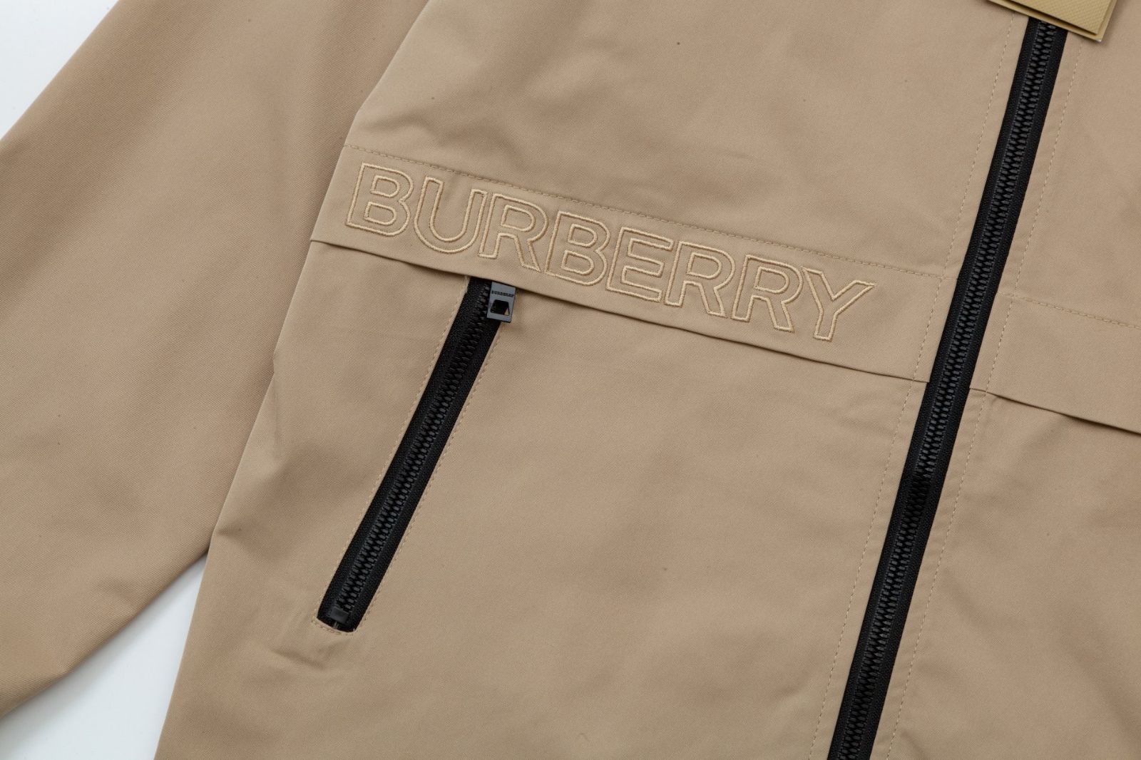 【本日限定特価】BURBERRY メンズ フーディー ホース刺繍 カーキ M-4XL [本日特価|新品未使用品]
