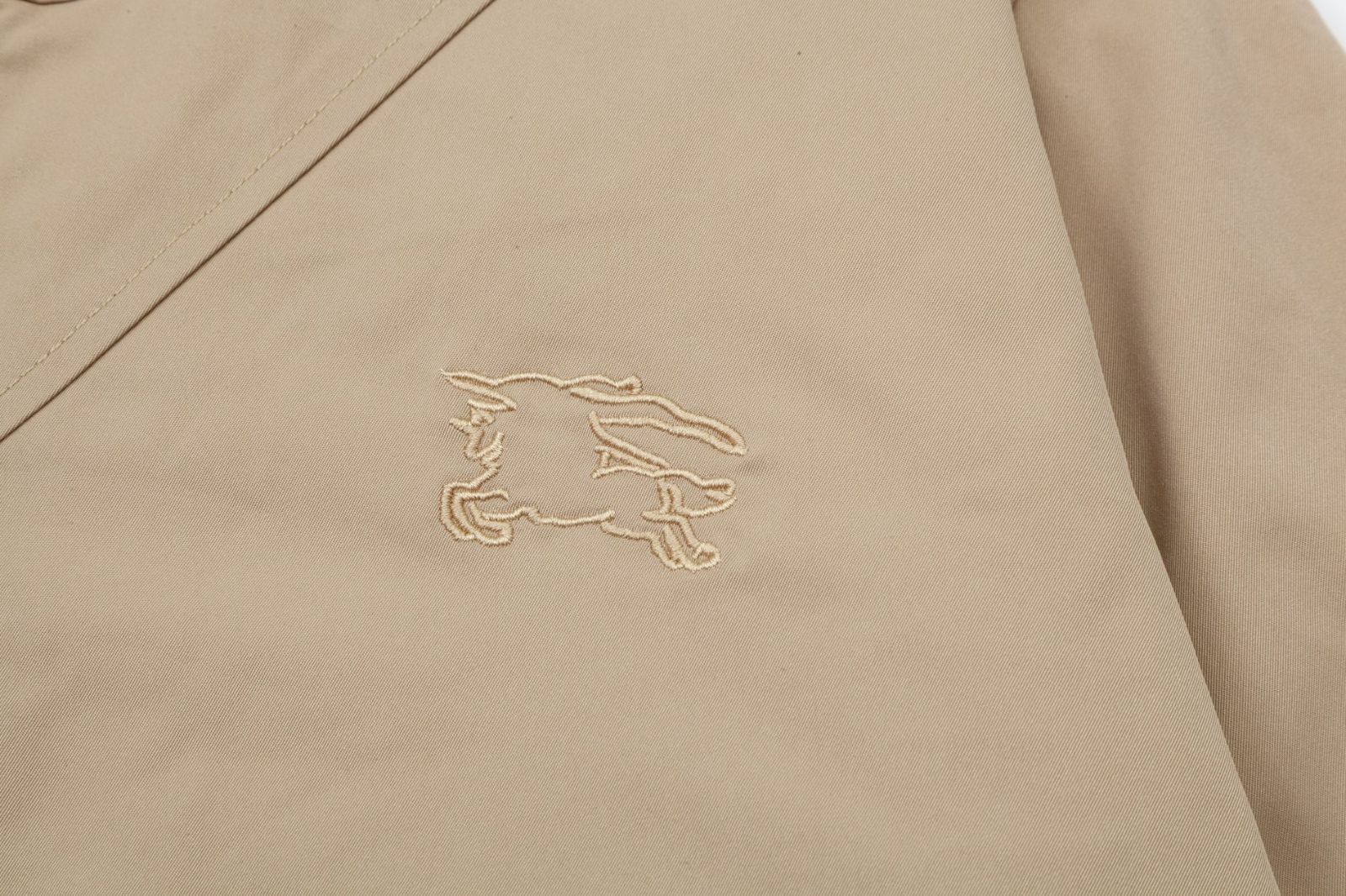 【本日限定特価】BURBERRY メンズ フーディー ホース刺繍 カーキ M-4XL [本日特価|新品未使用品]
