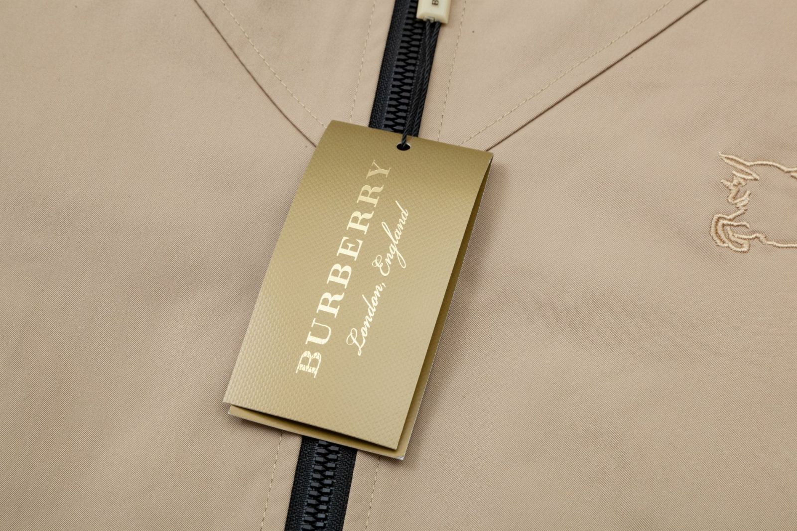 【本日限定特価】BURBERRY メンズ フーディー ホース刺繍 カーキ M-4XL [本日特価|新品未使用品]