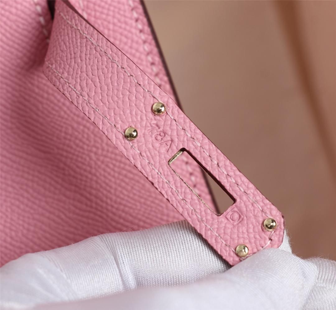Hermes Kelly Bag ピンクのハンドバッグ／ショルダーバッグ