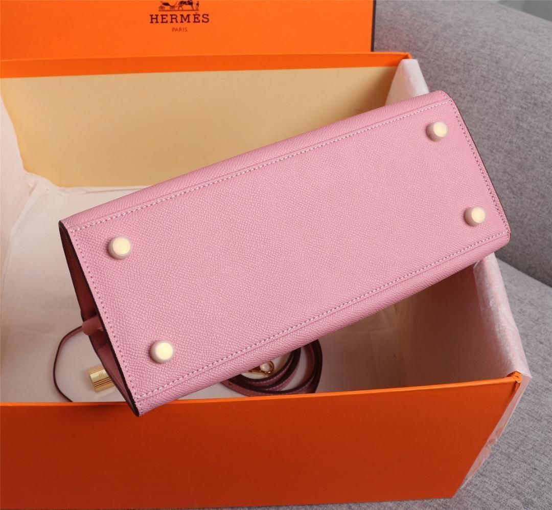 Hermes Kelly Bag ピンクのハンドバッグ／ショルダーバッグ