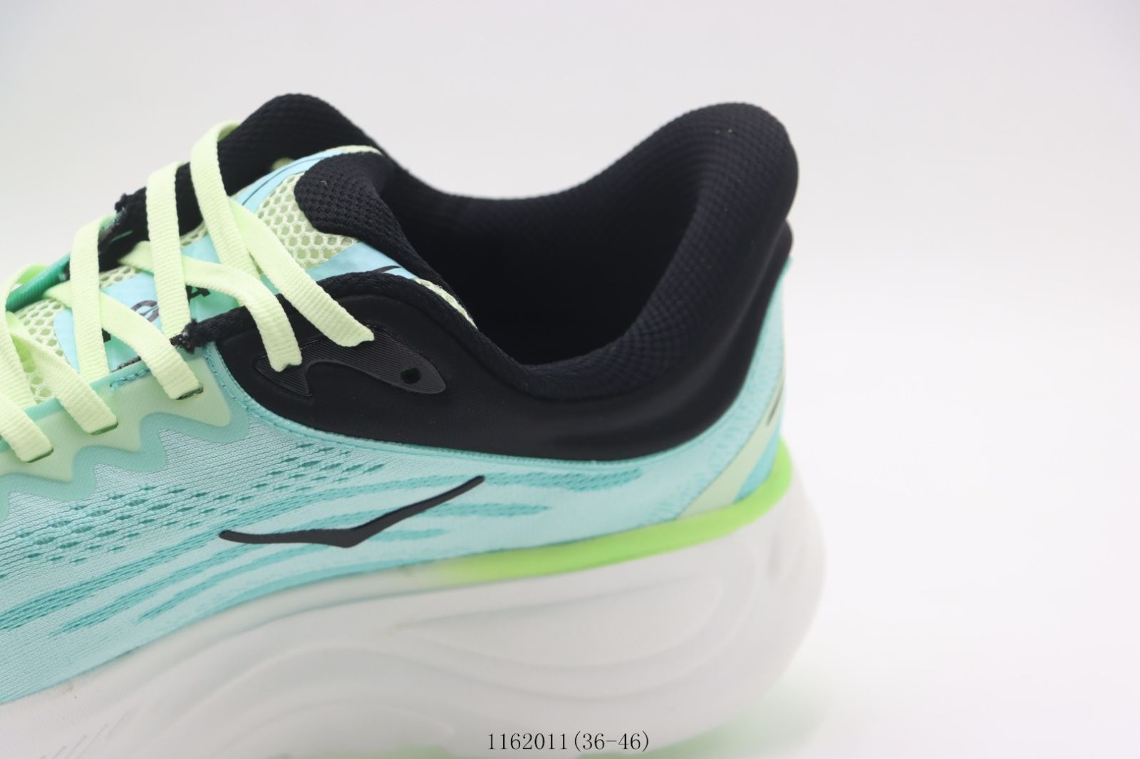【今日特価】HOKA ONE ONE ランニングシューズ ブルーブラック 1162011