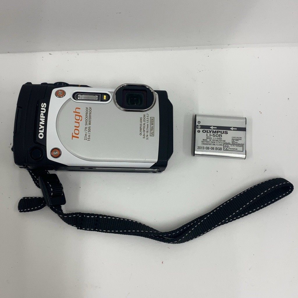 C90N D Olympus Digital Camera STYLUS TG-860 Tough White Waterproof 15m Movable LCD Monitor TG-860 WHT