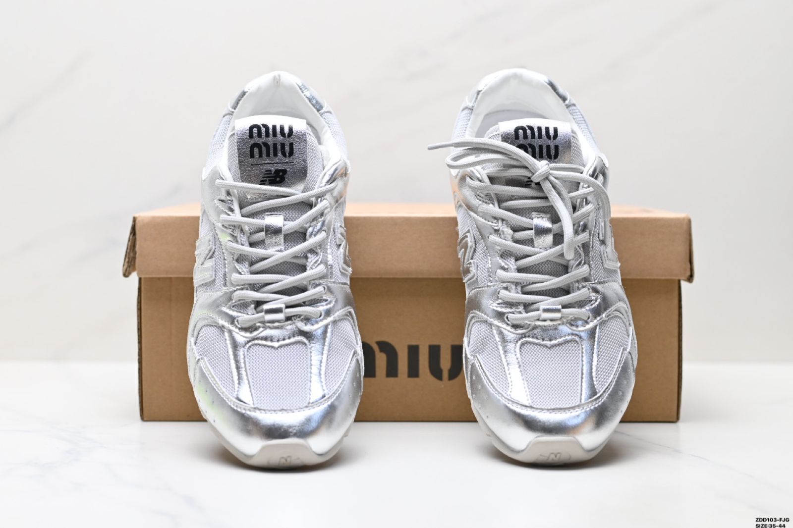 【今日特価】MiuMiu x New Balance 530 SL シリーズ NB ニューバランス ロートップ クラシック レトロ レジャー スポーツ ランニングシューズ 送料無料 在庫限定セール価格！-MM輸入1