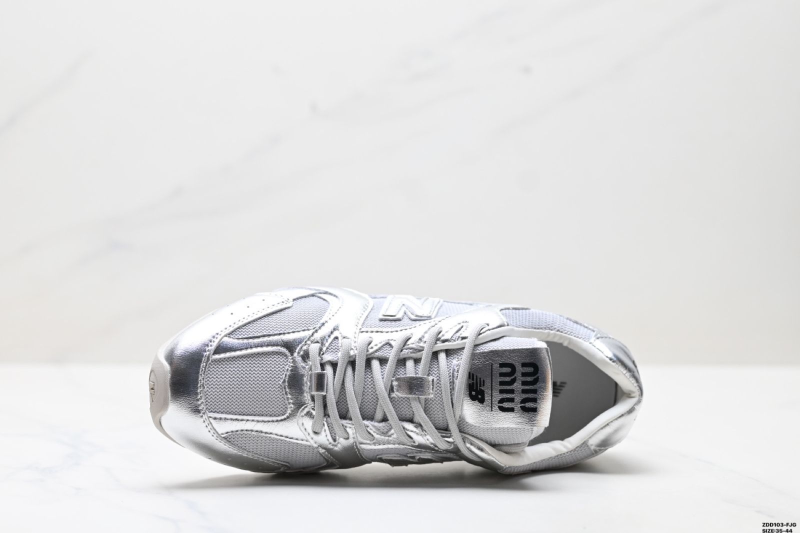 【今日特価】MiuMiu x New Balance 530 SL シリーズ NB ニューバランス ロートップ クラシック レトロ レジャー スポーツ ランニングシューズ 送料無料 在庫限定セール価格！-MM輸入1