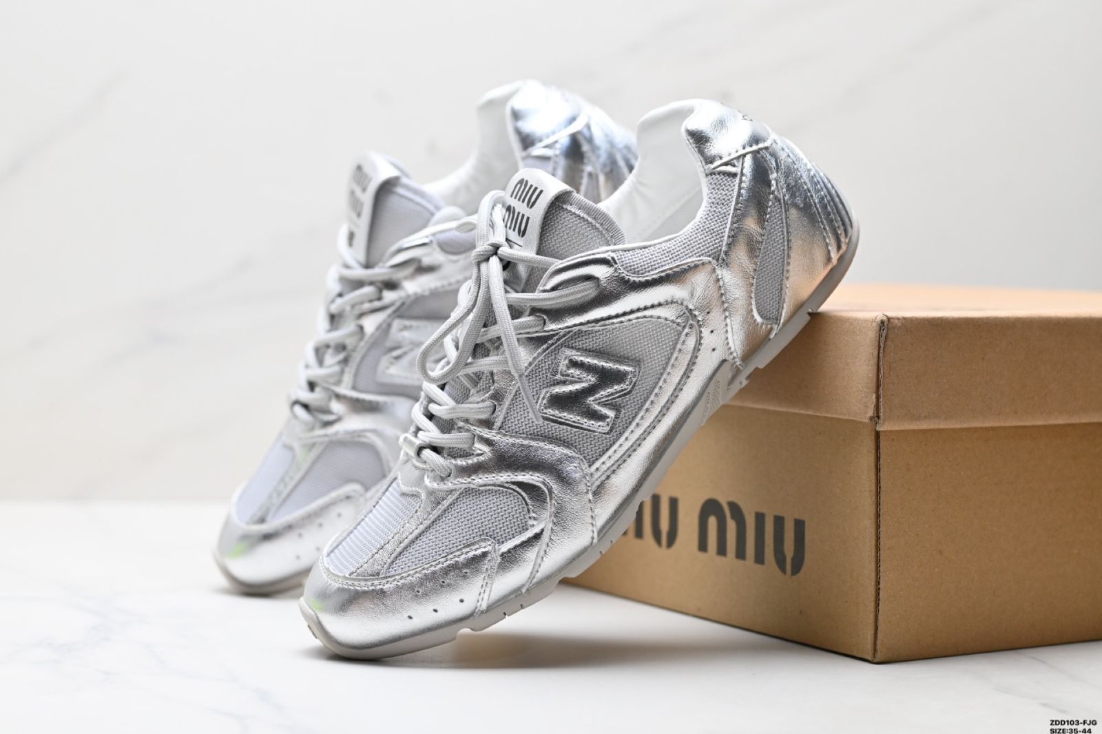 【今日特価】MiuMiu x New Balance 530 SL シリーズ NB ニューバランス ロートップ クラシック レトロ レジャー スポーツ ランニングシューズ 送料無料 在庫限定セール価格！-MM輸入1