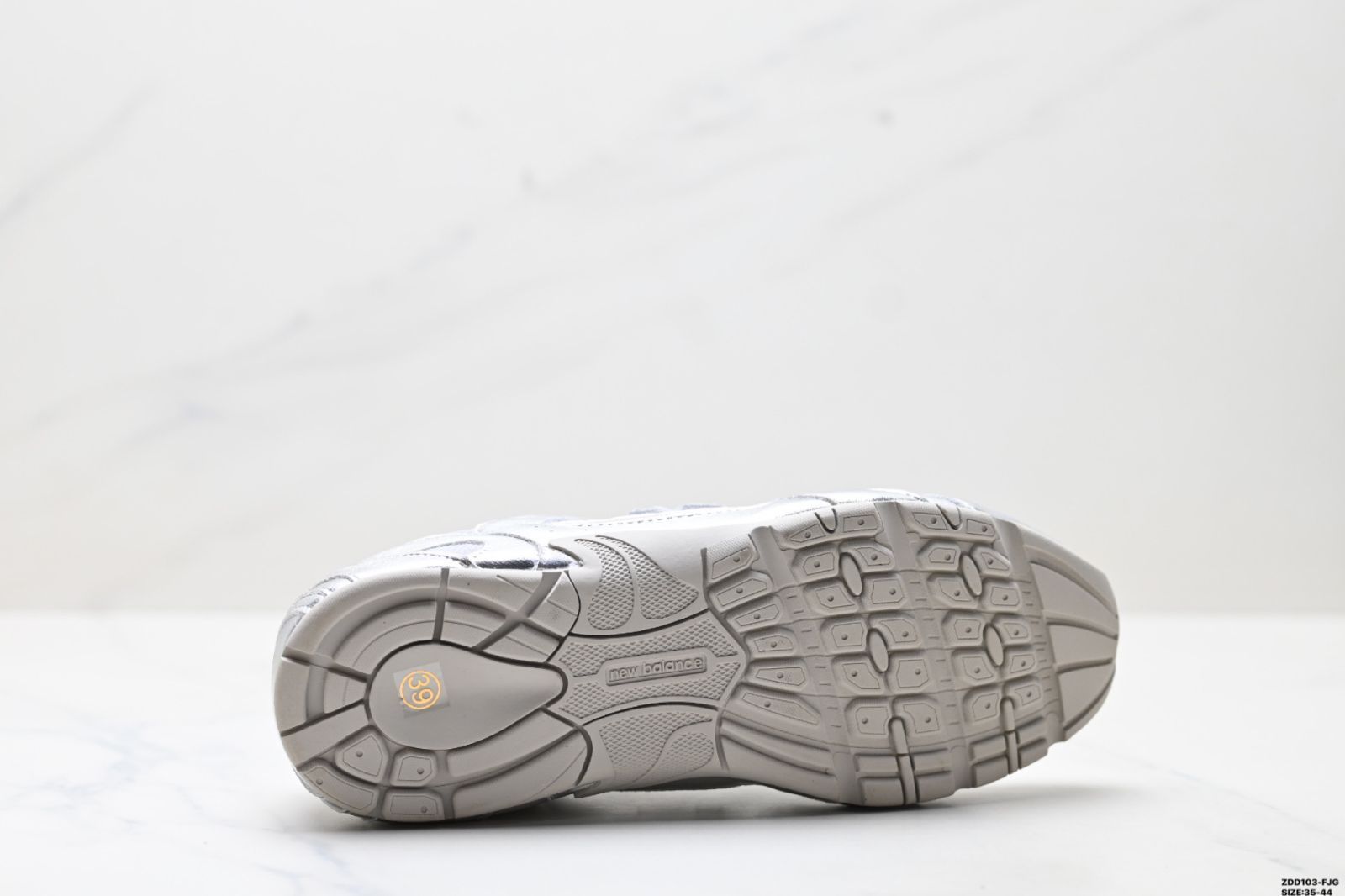 【今日特価】MiuMiu x New Balance 530 SL シリーズ NB ニューバランス ロートップ クラシック レトロ レジャー スポーツ ランニングシューズ 送料無料 在庫限定セール価格！-MM輸入1