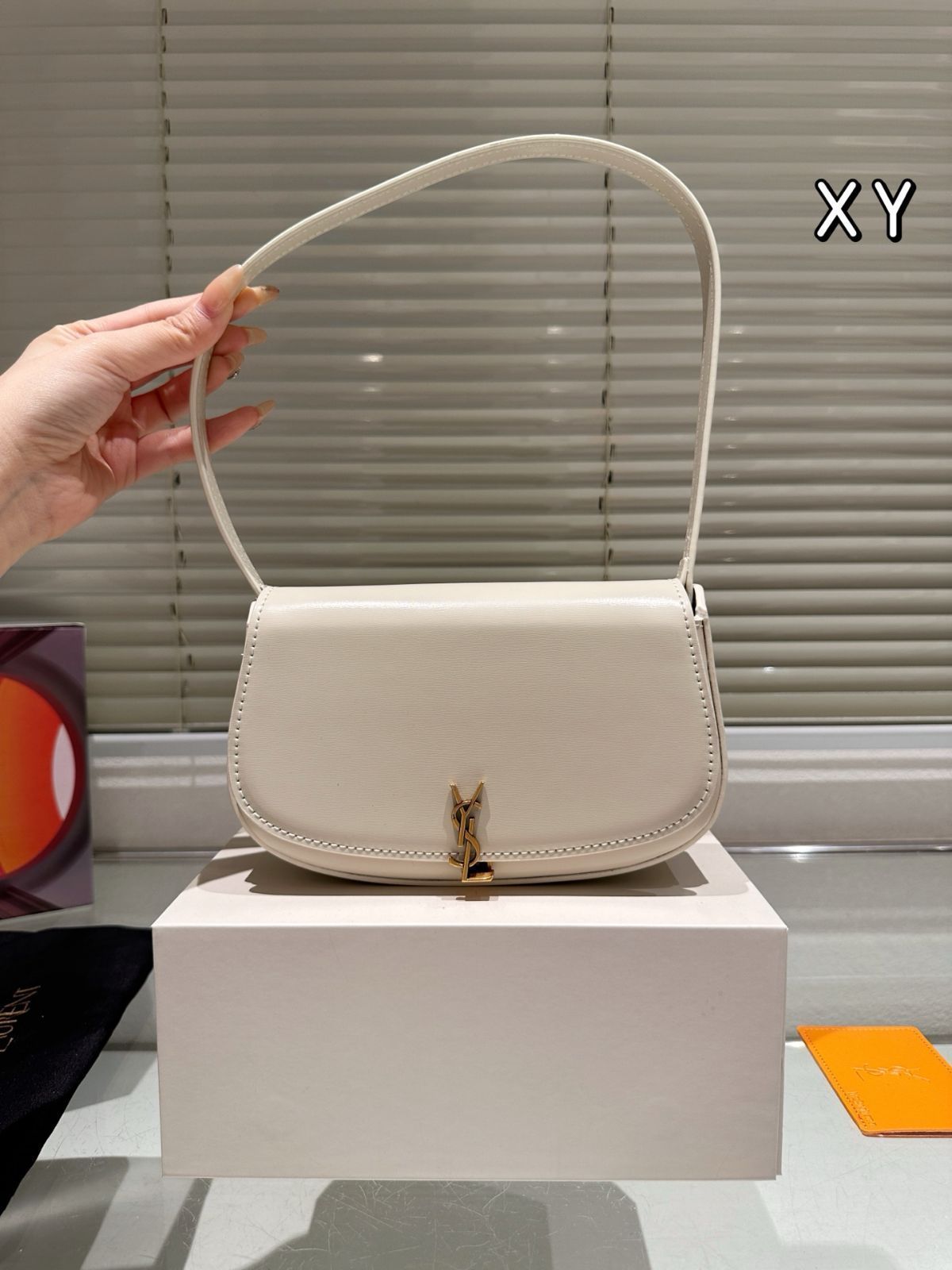 【今日特価】YSL VOLTAIRE Mini Black Leather Shoulder Bag ヴォルテール ミニ ブラック レザー アームバッグ 21×13cm 15,620円
