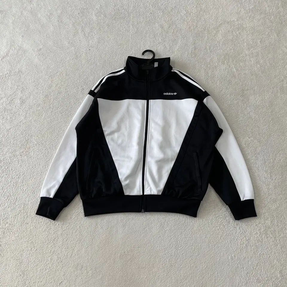 XL アディダス Classic 白黒 BECKENBAUER ジャージ 必須アイテム 105