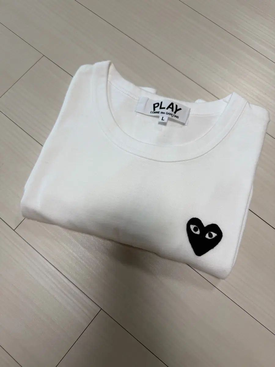 COMME des GARCONS 白/ブラックロゴ 半袖Tシャツ L