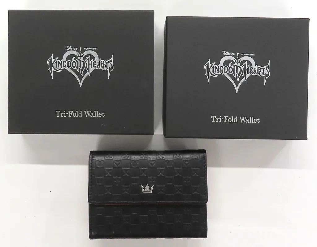 【中古】財布・パスケース モノグラム柄 三つ折り財布 ＜ブラック ＆ レッド＞ 「キングダムハーツ」