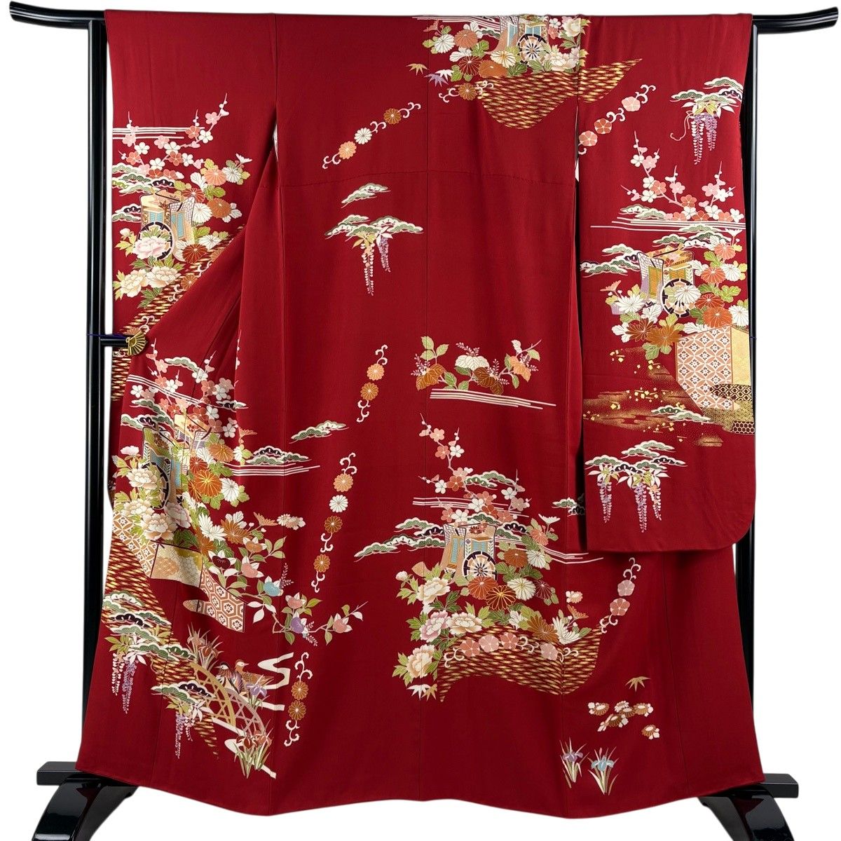 振袖 身丈160cm 裄丈64cm M 袷 千總 落款 御所車 菊 金糸 金彩 赤 正絹 逸品 【中古】