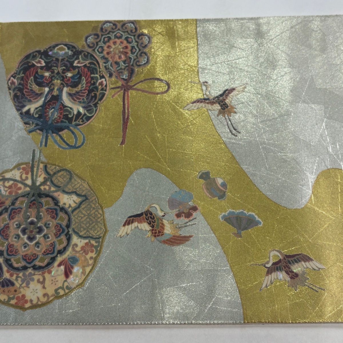 【美品】 袋帯 秀品 鏡裏文 宝尽くし 箔 銀色 お太鼓柄 正絹 【中古】