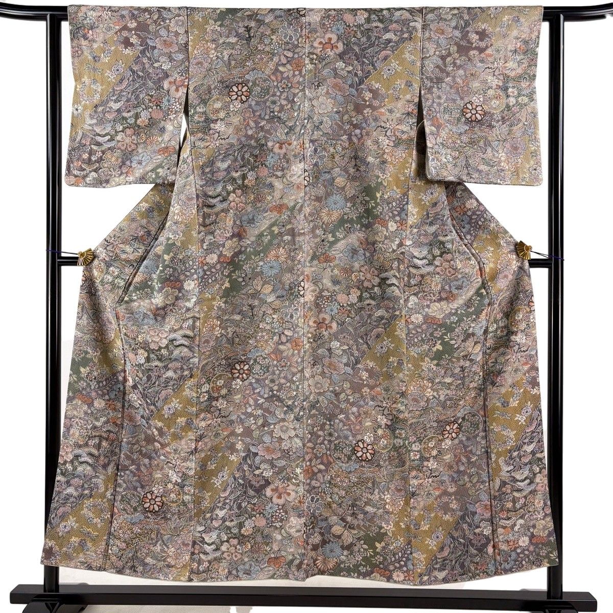【美品】 小紋 身丈153.5cm 裄丈60.5cm S 袷 草花 雪輪 薄茶色 正絹 名品 【中古】 12,816円