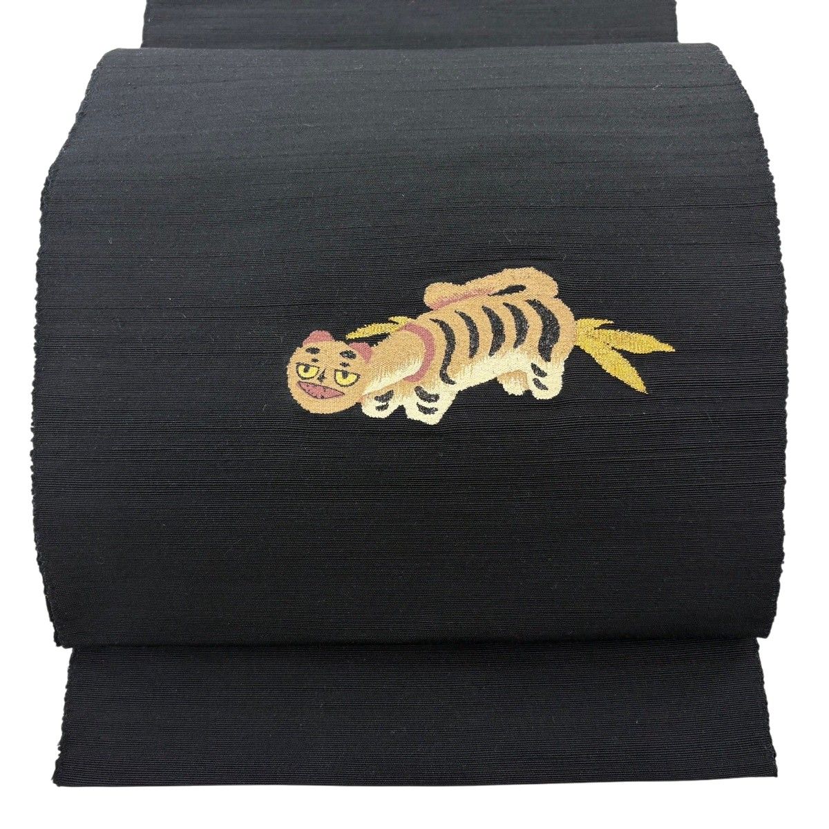 【美品】 名古屋帯 秀品 八寸名古屋帯 紬地 張子の虎 金彩 箔 黒 正絹 【中古】