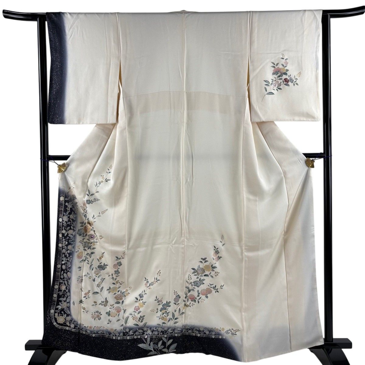 訪問着 身丈162cm 裄丈63cm S 袷 草花 花唐草 螺鈿 金銀彩 クリーム 正絹 秀品 【中古】 8,800円