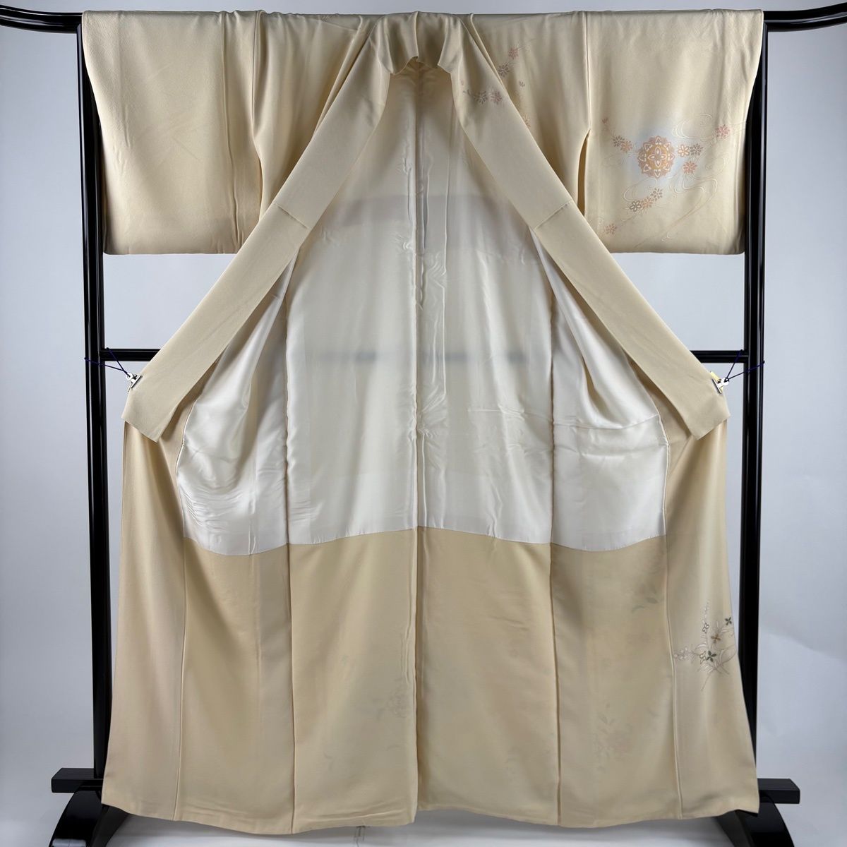 訪問着 身丈164.5cm 裄丈66.5cm M 袷 華文 花唐草 金糸 金彩 ベージュ 正絹 秀品 【中古】 訪問着 身丈164.5cm 裄丈66.5cm M 袷 華文 花唐草 金糸 金彩 ベージュ 正絹 秀品 【中古】