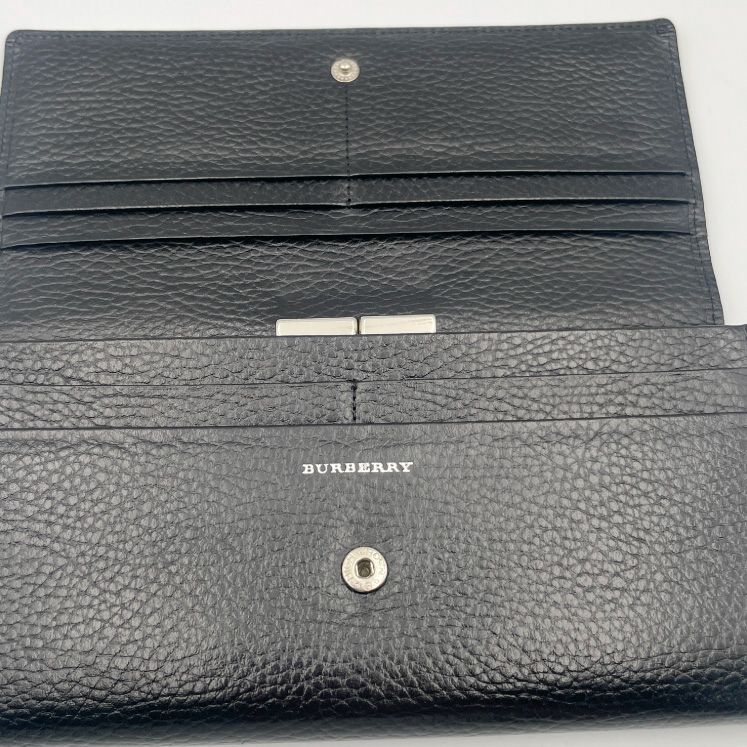 Burberry（バーバリー）長財布 フラップ レザー ノバチェック シボ革