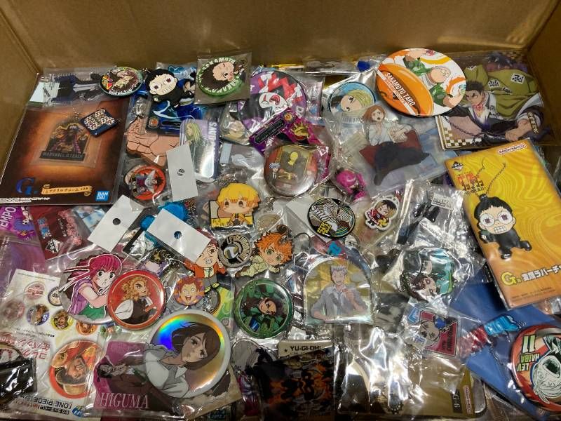 【大量まとめ】ジャンプ系 グッズ 10kg以上 缶バッジ/クリアファイル/アクスタ 他 鬼滅の刃 サカモトデイズ 暗殺教室 ダンダダン アニメ