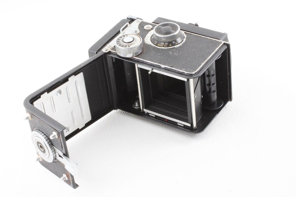 ジャンク品 YASHICA ヤシカ YASHICA-D Yashikor 80mm F3.5 二眼レフ