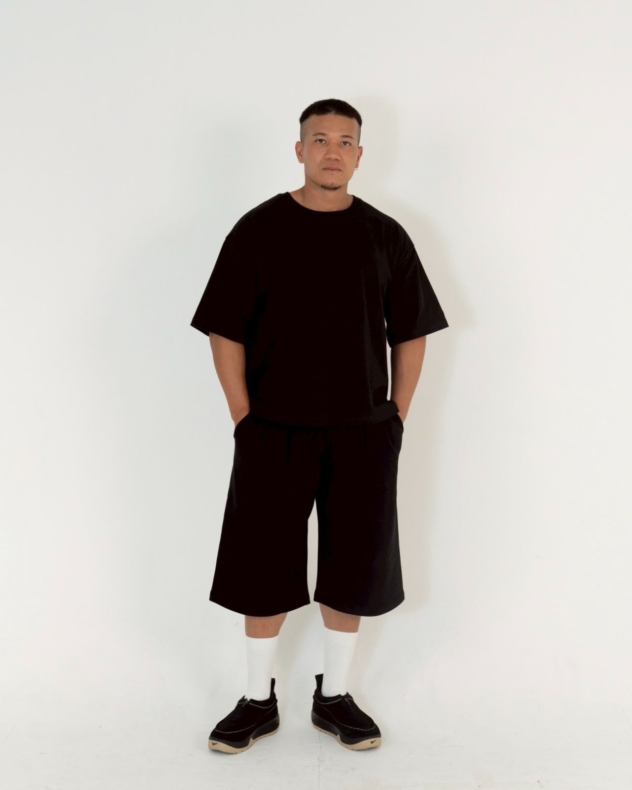 Tucked Sweat Shorts ブラック 膝下丈 ワイドシルエット スウェットショーツ XLサイズ 7,488円