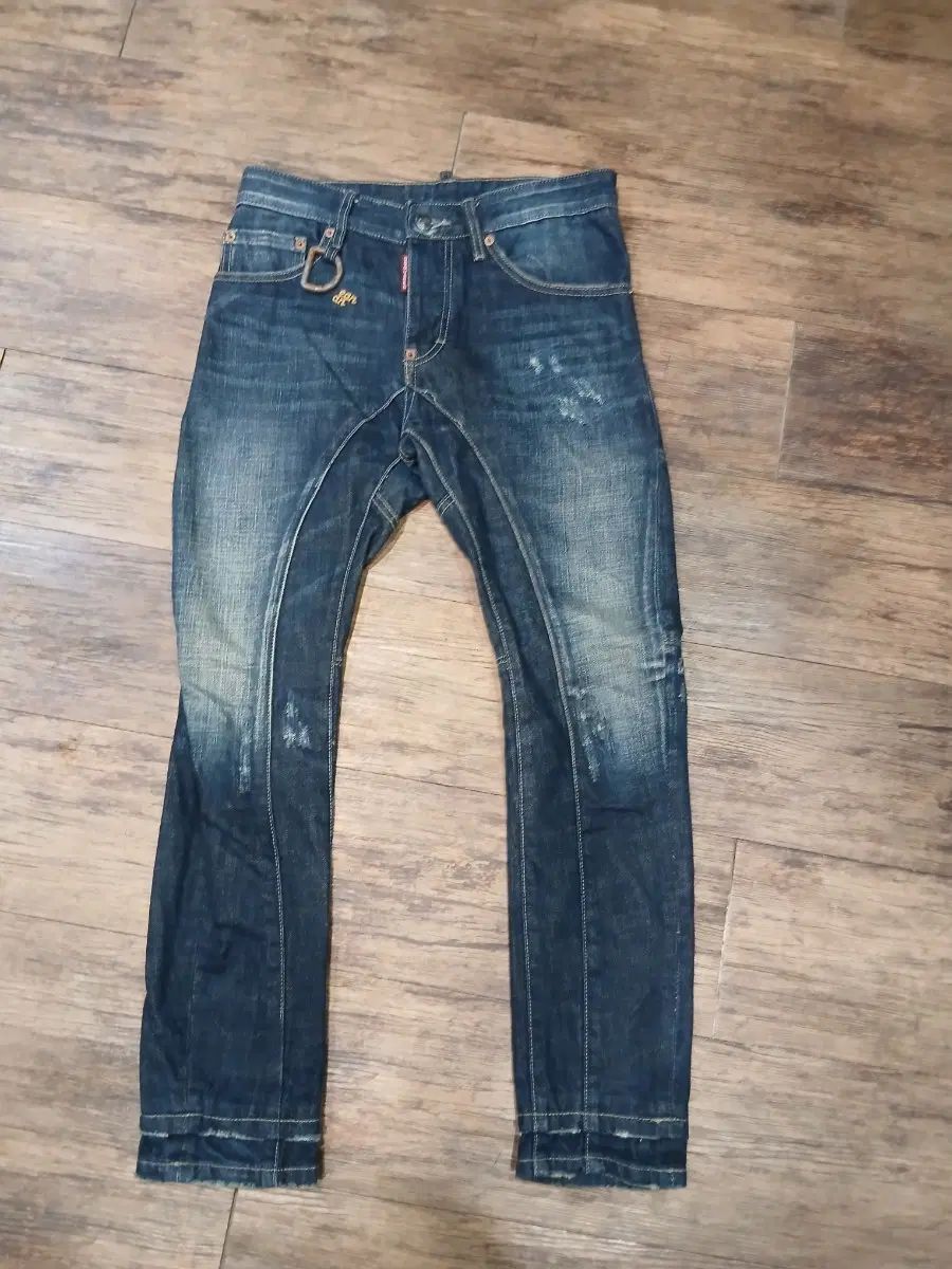 DSQUARED2 ディースクエアード2 ウォッシュ デニム パンツ (正規品 8,294円