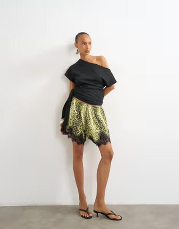 トップショップ レディース トップス タンクトップ Topshop crinkle off shoulder tie frontop Black ブラック