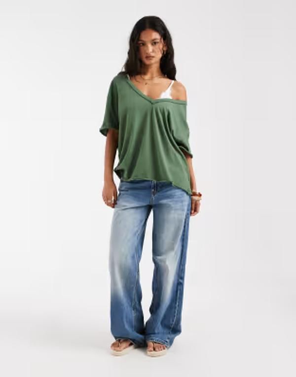 フリーピープル レディース トップス Tシャツ Vネック Free People Nina v neck tee in dark GREEN グリーン 9,110円