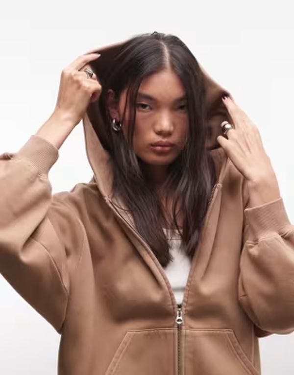 ウィークデイ レディース トップス Tシャツ ジャージー パーカー Weekday oversized heavyweight jersey zip up hoodie in washed Beige