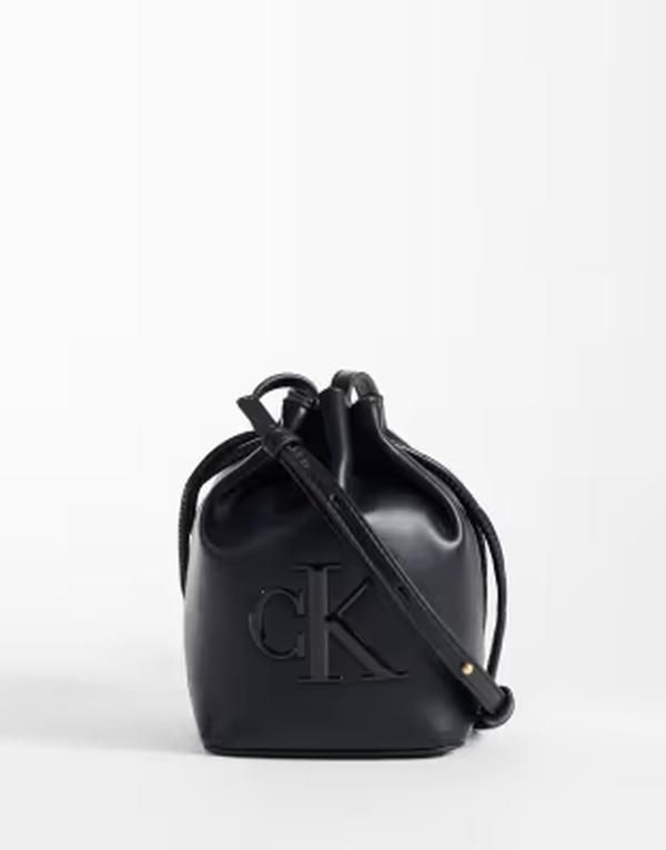 カルバンクライン レディース バッグ ミニ ロゴ Calvin Klein mini crossbody bucket bag with bold logo Black ブラック