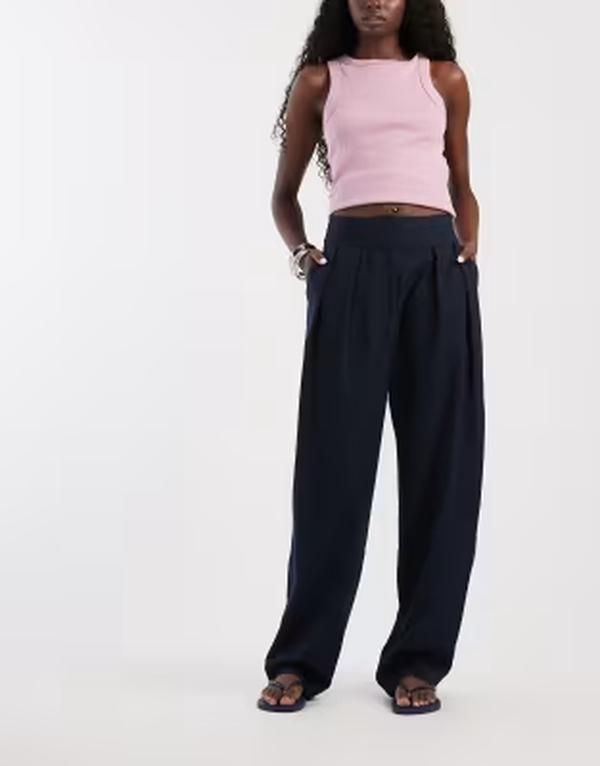 エイソス レディース ボトムス カジュアルパンツ プリーツ ASOS DESIGN tailoredouble pleated tape red pants navy ネイビー