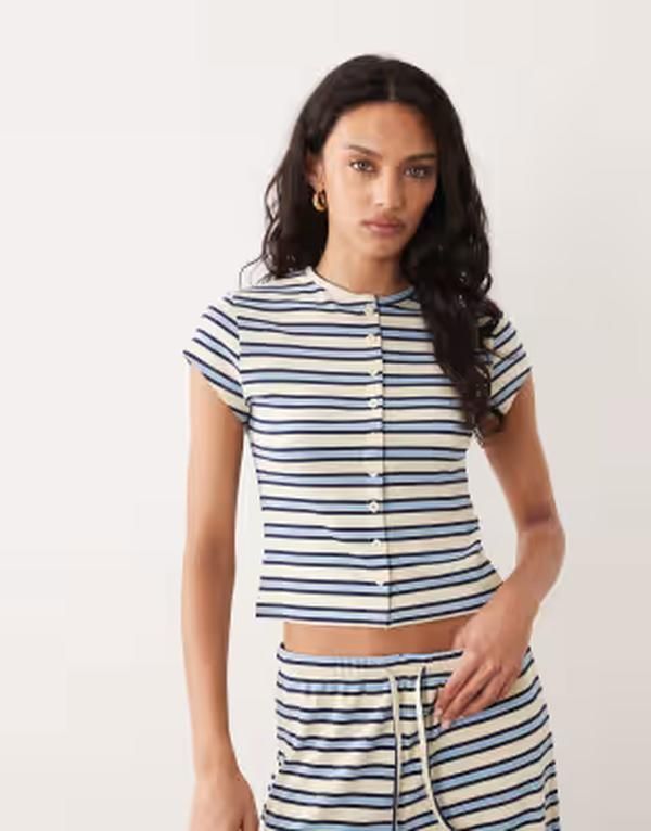 ミスセルフフリッジ レディース トップス シャツ Misselfridge fitted short sleeve button up top in buttermilk stripe Butterm 10,066円