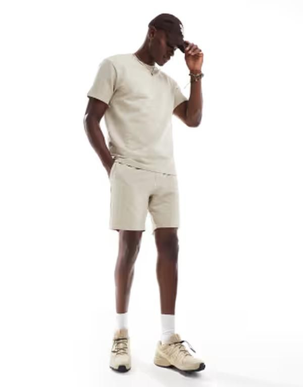 オンリーアンドサンズ メンズ ボトムス ハーフパンツ・ショーツ ショートパンツ ONLY SONS waffle shorts in cream part of a set Silver Lining
