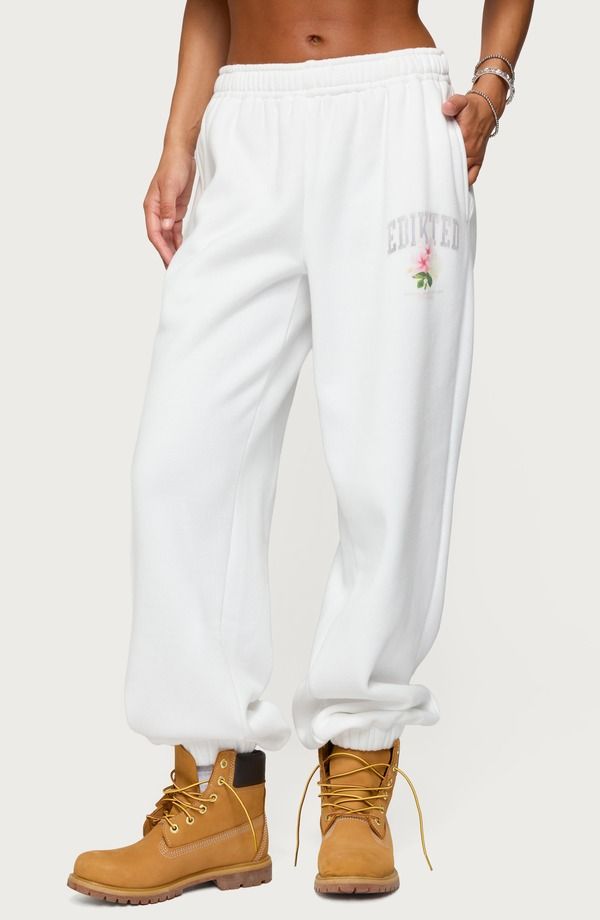 アディクテッド レディース ボトムス カジュアルパンツ スウェットパンツ ロゴ EDIKTED Flerua Logo Sweatpants WHITE ホワイトカジュアルパンツ