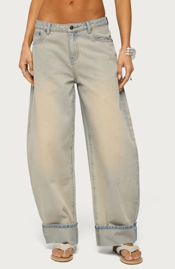 アディクテッド レディース ボトムス レギンス ワイドレッグ ローライズ ジーンズ EDIKTED Kella Low Rise Baggy Cuffed Wide Leg Jeans LIGHTBL