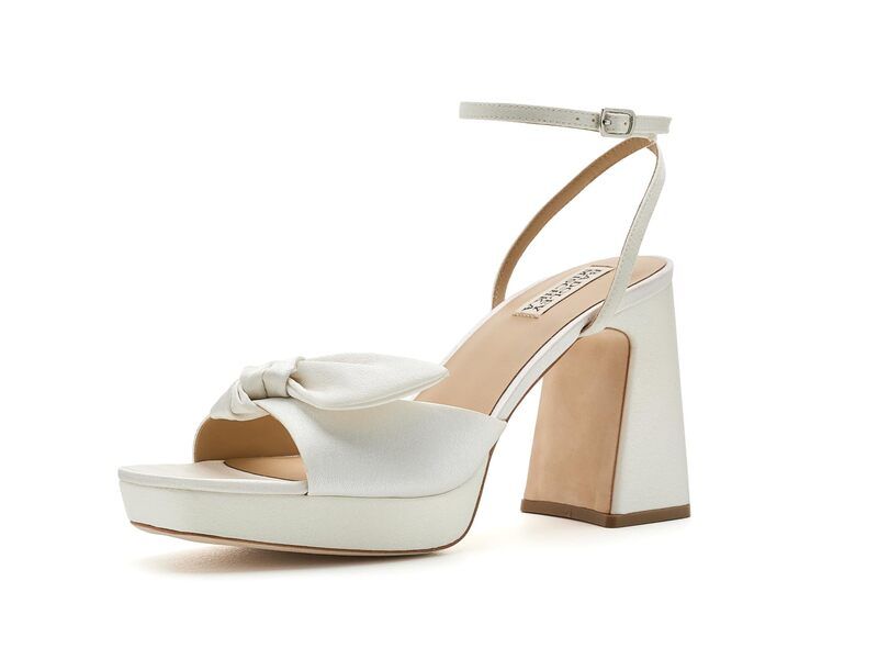 バッジェリーミシュカ レディース シューズ ブーツ・レインブーツ Badgley Mischka Yuki White Crepe ホワイト