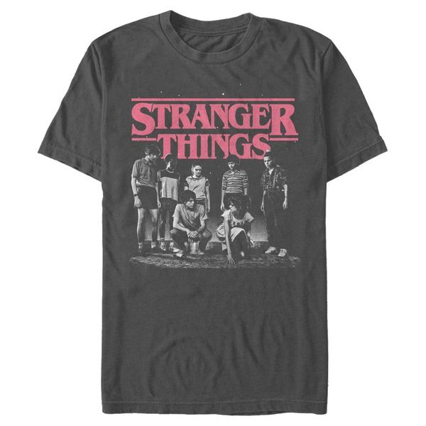 ストレンジャーシングス メンズ トップス Tシャツ ロゴ グラフィック Netflix Menstranger Things Title Logo Faded Graphic TShirt Charc