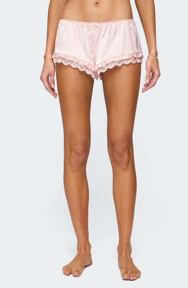 アディクテッド レディース ボトムス ハーフパンツ・ショーツ フリル ショートパンツ サテン レース EDIKTED Clairuffle Lace Satin Shorts LIGHTPINK ピン