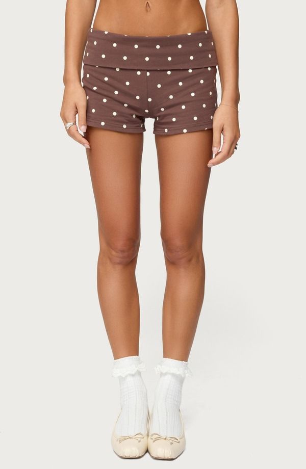 アディクテッド レディース ボトムス ハーフパンツ・ショーツ ドット柄 ドット ショートパンツ EDIKTED Chelsie Polka Dot Foldover Shorts BROWN ブラウン 8,495円