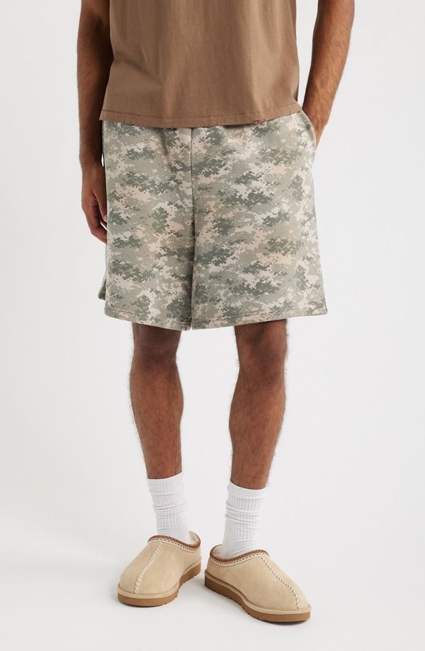 エルウッド メンズ ボトムス ハーフパンツ・ショーツ プリント ショートパンツ フリース Elwood Pixel Camo Print Fleece Shorts DIGI CAMO