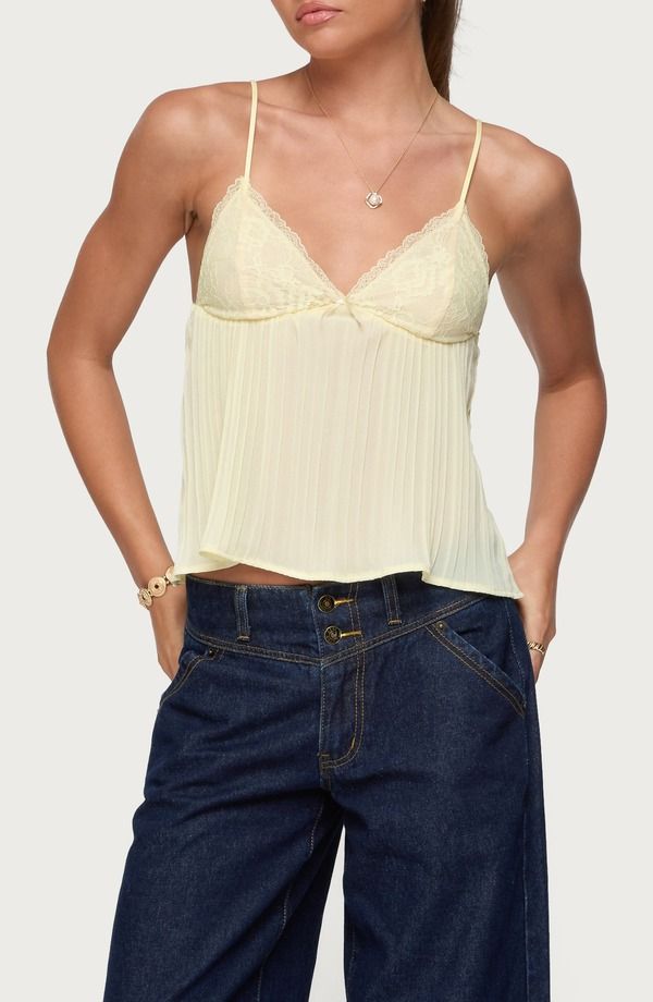 アディクテッド レディース トップス シャツ プリーツ レース EDIKTED Rhian Lace Pleated Camisole YELLOW イエロー