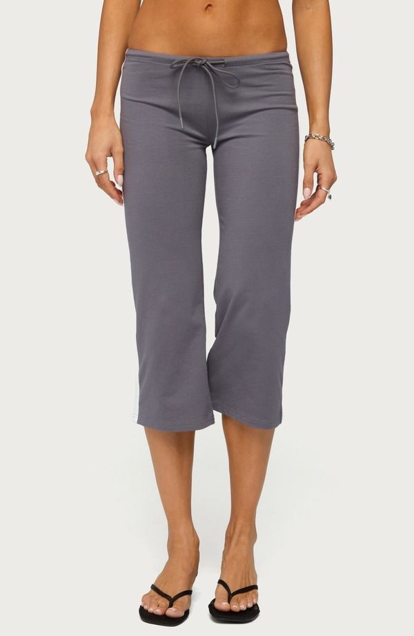 アディクテッド レディース ボトムス レギンス パイル コントラスト キャップ EDIKTED Milene Contrast French Terry Capris CHARCOAL チャコール