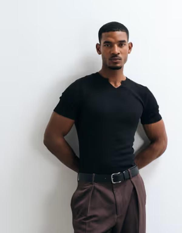 エイソス メンズ トップス Tシャツ ASOS DESIGN muscle fitshirt with notch neck Black ブラック 9,225円