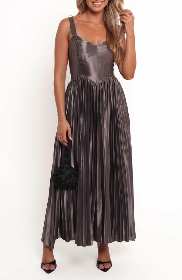 ペタルアンドパップ レディース トップス ワンピース プリーツ トール サテン マキシ Petal Pup Camala Metallic Satin Pleated Maxi Dress GREY