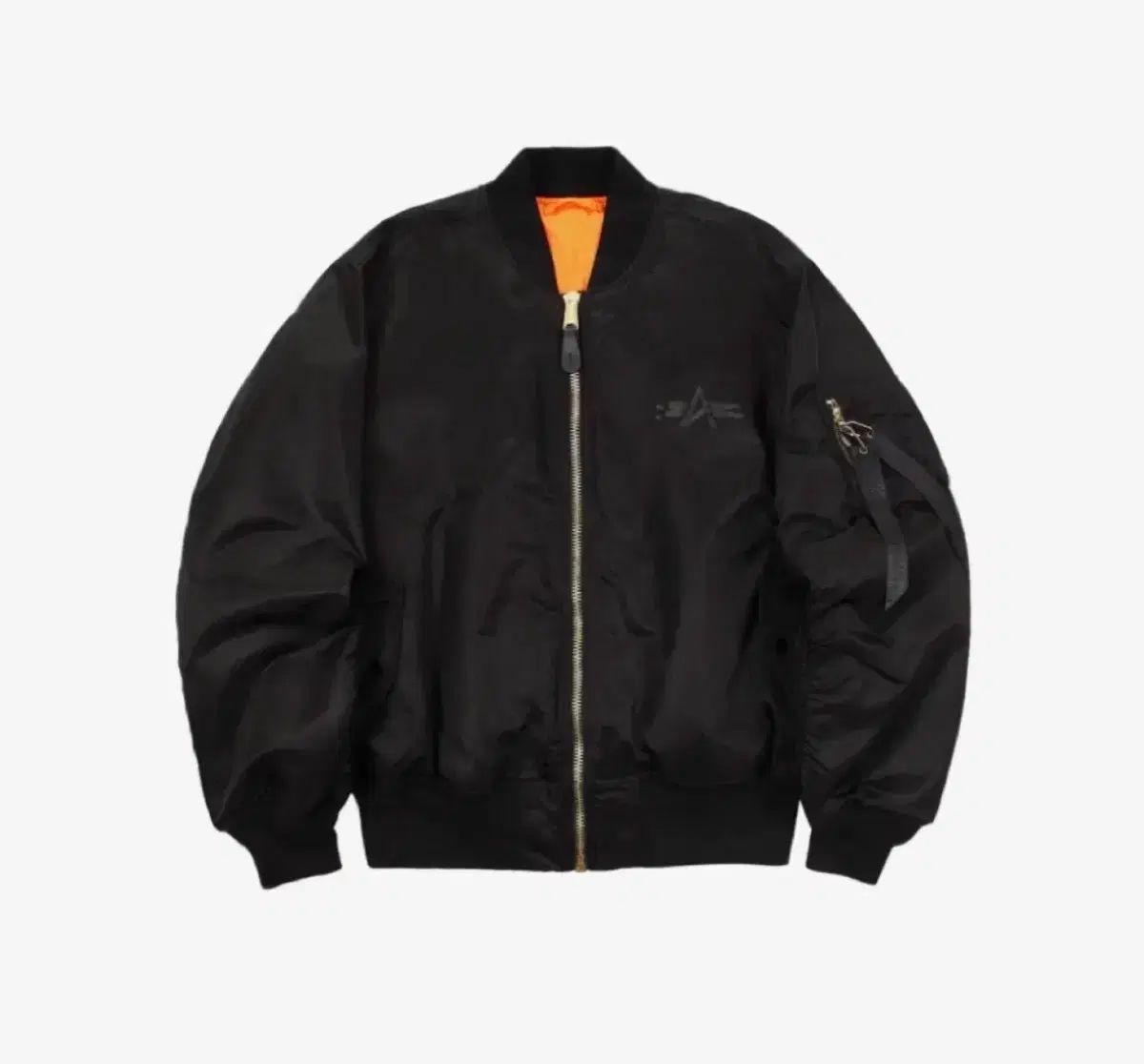 LE SSERAFIM（ルセラフィム・ルセラ） x アルファ インダストリーズ MA-1