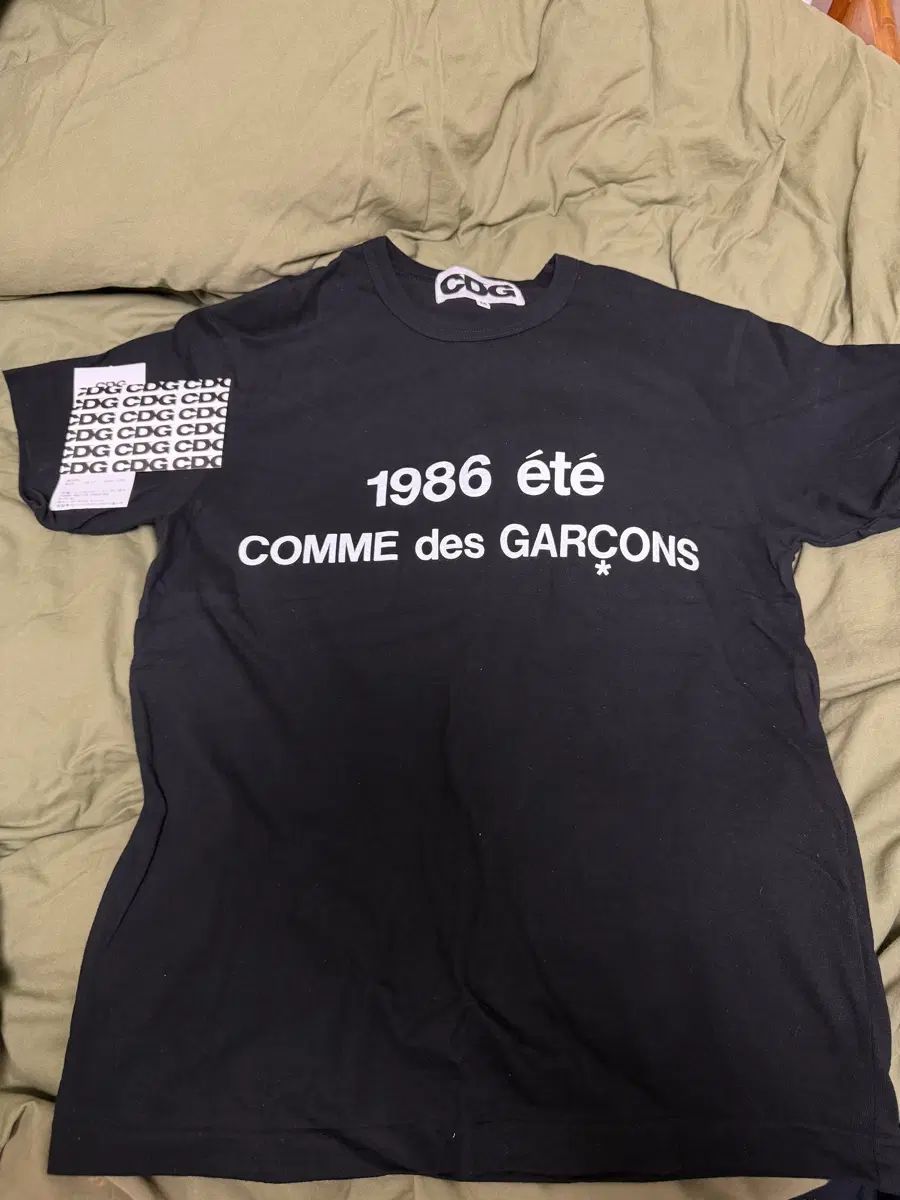cdg 1986 コム・デ・ギャルソン Tシャツ (m) 【公式通販】