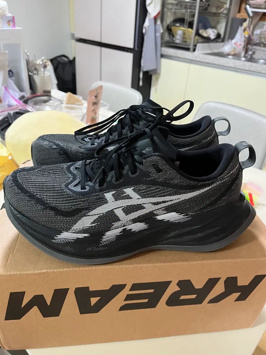 アシックス SUPERBLAST 2 ブラック 275mm